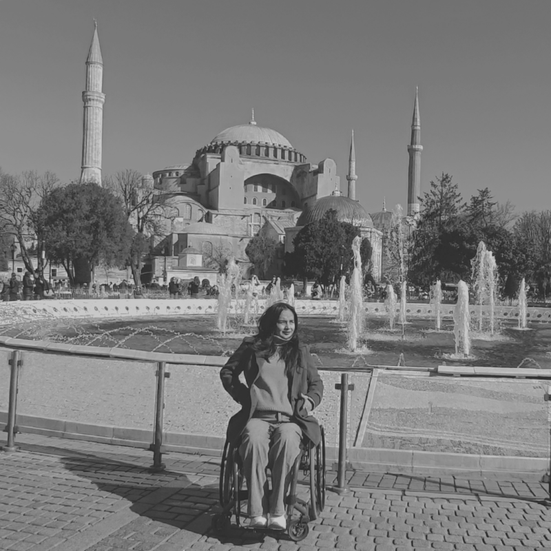 Estambul sin barreras, viajar en silla de ruedas, estambul accesible. Wheelchair traveler in Istanbul.